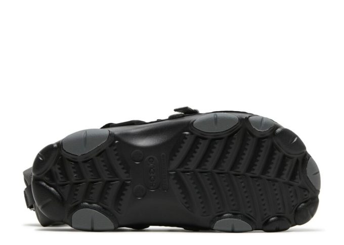 BEAMS x Classic All-Terrain Militaire Klomp “Zwart”
