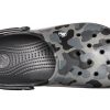 Crocs Classic Clog Beach Sandalen Zwart Camouflage 205579-0DY