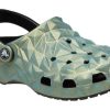 Crocs Classic Iridescent Geometric Clog “Groen” 209841-001