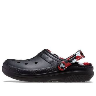 Crocs Classic Lined Camo Clog “Zwart & Rood” 208047-063