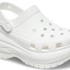 Crocs Classic Mega Crush Clog “Wit” 207988-100