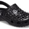 Crocs Classic Metallic Crocskin Clogs “Zwart” 209093-040