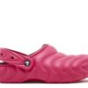 Crocs Classic Overpuff gevoerde klomp “Dragon Fruit” Crocs Classic Overpuff gevoerde klomp “Dragon Fruit”