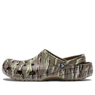 Crocs Classic Printed Camo Clogs “Bruin” 894825