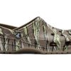 Crocs Classic Printed Camo Clogs “Bruin” 894825