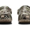 Crocs Classic Printed Camo Clogs “Bruin” 894825