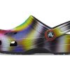 Crocs Kleurrijke Crocs Beach Unisex Multi-Color Zwarte Sandalen 207556-0C4