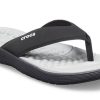 Crocs Reviva slippers wit zwart 205715-060