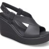 Crocs (WMNS) Brooklyn Cozy antislip zwarte sportsandalen 206222-060