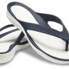 Crocs (WMNS) Casual Cozy Flip-Flops Diepblauw 204974-462