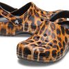 Crocs (WMNS) Classic clog animal Print Beach Casual Sandals Leopard print 206676-90L