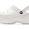 Crocs (WMNS) Classic Clog clouds Retro Beach Shoe Wit 206750-100