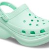 Crocs (WMNS) Classic Clog Retro dikke zool sandalen mintgroen 206302-3TI