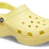 Crocs (WMNS) Classic clog Sportsandalen “Geel” 206750-7HD