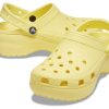 Crocs (WMNS) Classic clog Sportsandalen “Geel” 206750-7HD