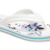 Crocs (WMNS) Crocband Flowers slippers wit 206101-1C8