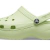 Crocs (WMNS) Klassieke platformklomp “Celery” 206750-335