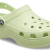 Crocs (WMNS) Klassieke platformklomp “Celery” 206750-335