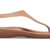 Crocs (WMNS) Serena Flip “Bruin” 205468-860