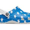 Crocs (WMNS) USA Patroonprint Lichtgewicht Comfortabele Sandalen Blauw Rood 205974-94S
