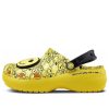 Crocs (WMNS) X Smiley Classic Clog Dikke Zool Smiling Face Clouds Sandalen Geel Zwart 207233-90H