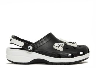 Mastermind Japan x Classic Clog “Zwart Wit”