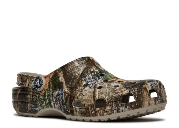 thisisneverthat x Realtree x Classic Clog “Edge Camo – Walnoot”