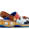Toy Story x Classic Clog Peuter “Woody”